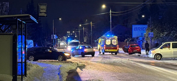 Kolizja trzech aut &ndash; utrudnienia w ruchu w Sok&oacute;łce